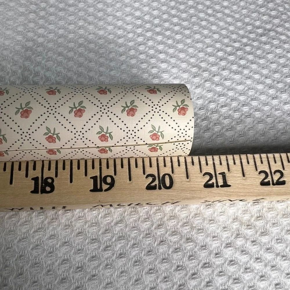 Vintage Floral Trellis Wallpaper Roll Red Rose Bud Dotted Diamond Cream 20.5in